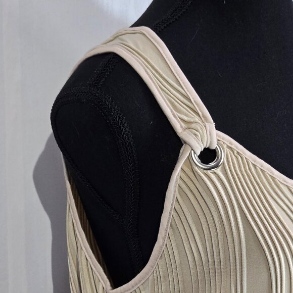NWT Beige Textured Sleeveless Tank Top with Ring Strap Detail - Size Medium - Picture 4 of 7